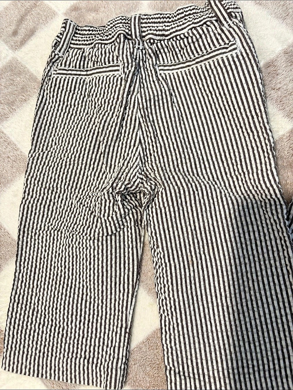 crazy 8 seersucker Striped Set Size 12-24M Like New - Picture 10 of 12